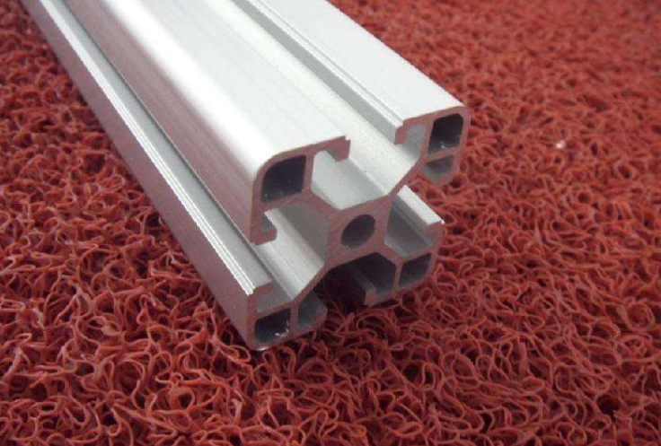 如何通過工業(yè)鋁材耐候性延長使用時(shí)長？